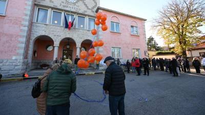 Protest proti oddajniku v Vižovljah pred občinsko hišo v Nabrežini (FOTODAMJ@N)