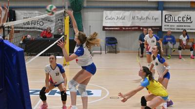 Odbojkarice Zaleta na eni od domačih tekem (FOTODAMJ@N)