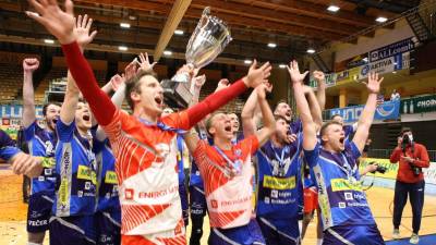 Merkur Maribor je osvojil državni naslov po 16-letni prevladi Ach Volleya (FACEBOOK OK MARIBOR)