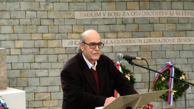 Osrednji govornik na slovesnosti je bil pesnik Miroslav Košuta