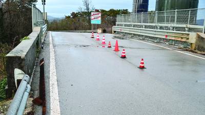Poškodovan most pri Banih (FOTODAMJ@N)