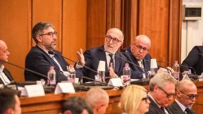 Riccardo Riccardi med nagovorom (TIBALDI)
