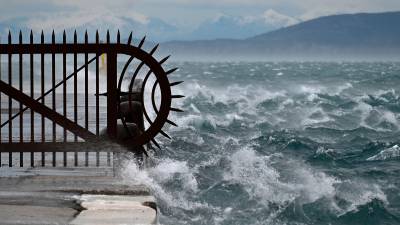 Močna burja v Trstu (ARHIV)