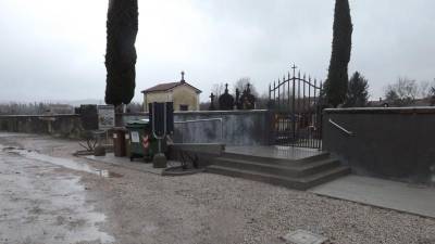 Nov vhod pokopališča v Pevmi (VIP)