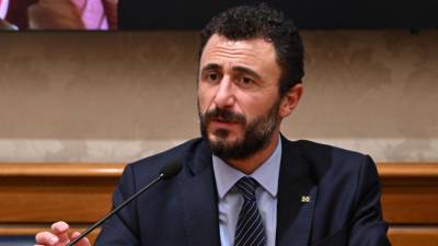 Emanuele Pozzolo je na silvestrovanju ranil zeta varnostnika državnega sekretarja Andree Delmastra