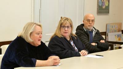 Z leve Maja Lapornik, Manica Maver in Tomaž Simčič