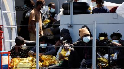 Migranti v Lampedusi (ANSA)