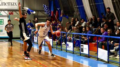 Bor namučil vodilnega na lestvici