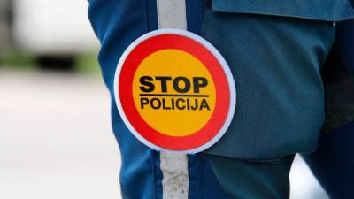 Policisti so na primorski avtocesti ustavili kolesarja (ARHIV)