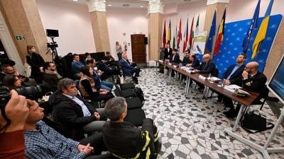 Partnerji projekta iz Italije in Slovenije pri Srednjeevropski pobudi (FOTODAMJ@N)