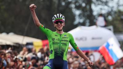 Tadej Pogačar je v nedeljo osvojil drugi zaporedni svetovni naslov (ANNE-CHRISTINE POUJOULAT / ANSA)