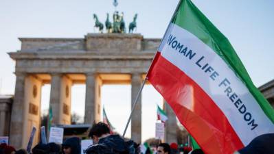 Po Evropi se vrstijo protesti v podporo iranskim protestnikom, prizor na fotografiji je iz Berlina