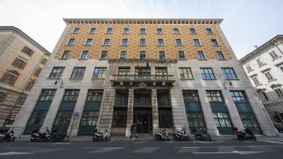 Pročelje Narodnega doma v Trstu (GIOVANNINI/FOTODAMJ@N)