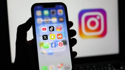 Goljuf je žrtev v Sežani kontaktiral prek družbenih omrežil in jo prepričal, naj mu nakaže denar