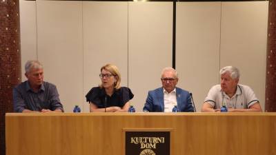 Z desne Igor Komel, Gorazd Humar, Kaja Širok in Milovan Valič (TIBALDI)