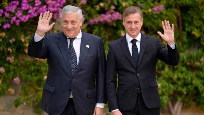 Italijanski zunanji minister Antonio Tajani in slovenski premier Robert Golob na današnjem vrhu MED9 v Portorožu (ANSA)
