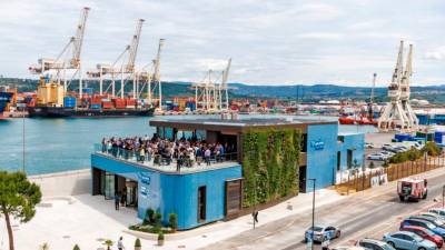 V Kopru so odprli nov potniški terminal (PRIMORSKE NOVICE/TOMAŽ PRIMOŽIČ/FPA)