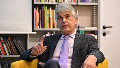 Košuta podporo slovenske vlade smatra kot zgledno, istega ne meni o ravnanju italijanske