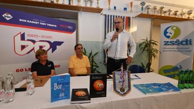 Odbornica KK Bor Nives Cossutta, Aljoša Žorga in Niko Stokelj na torkovi predstavitvi (FOTODAMJ@N)