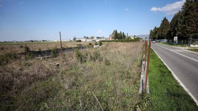 Zapuščeni bazen ovira nadaljevanje postopka (TIBALDI)