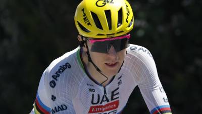 Slovenski kolesarski zvezdnik Tadej Pogačar je zmagovalec tretje etape dirke po Franciji