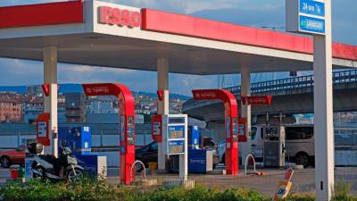 Izredni popust za nakup bencina v FJK bo trajal le še do konca aprila (FOTODAMJ@N)