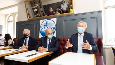 Z leve Rossi, Dipiazza in Tognolli v kavarni Theresia (FOTODAMJ@N)