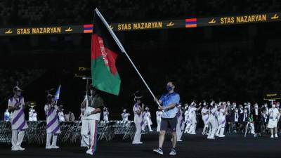 Na paradi se je pojavila tudi zastava Afganistana