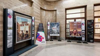 Panoji, opremljeni s QR kodami, izpostavljajo območja snemanja posameznih filmov (LUCA TEDESCHI/FOTODAMJ@N)