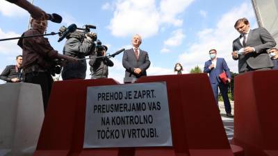 Minister Hojsa na Erjavčevi-Škabrijelovi, kjer bodo odprli novo kontrolno točko (BUMBACA)