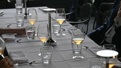 Degustacije vitovske in drugih vin prireja Društvo vinogradnikov s Krasa v petek 8. in soboto, 9. julija