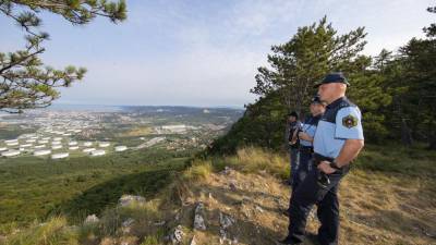 Slovenski policiji pri varovanju meje pomaga 37 kolegov iz tujine