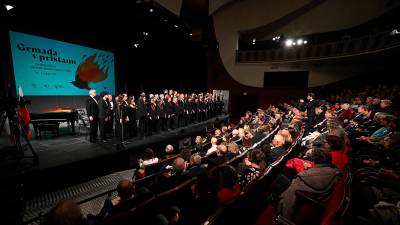 Osrednja proslava z Grmado v pristanu