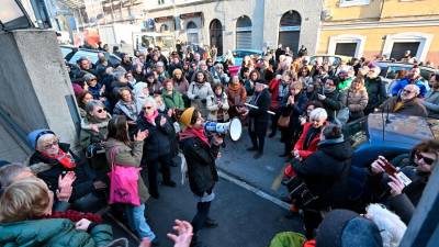 Protest pred družinsko posvetovalnico v Ulici San Marco (FOTODAMJ@N)