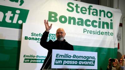 Stefano Bonaccini se veseli zmage (ANSA)