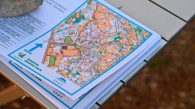 Osem osnovnih šol na tradicionalnem orieenteringu