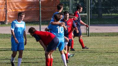 Veselje nogometašev Vesne na trebenski Griži (FOTODAMJ@N)
