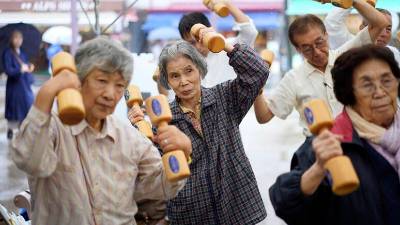Število stoletnikov se na Japonskem iz leta v leto veča (ANSA)