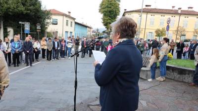 Neva Budal med nagovorom v Štandrežu (BUMBACA)