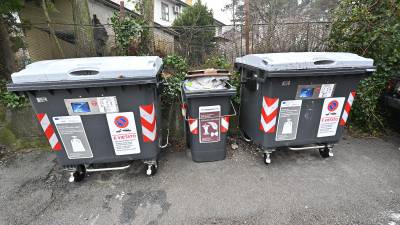 Pametne zabojnike v Križu je mogoče odpreti le s kartico