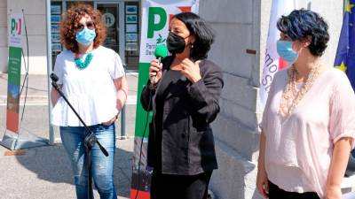 Govorile so (od leve) Valentina Repini, Laura Famulari in Lara Dipace (FOTODAMJ@N)