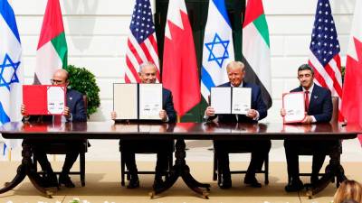 Donald Trump s predstavniki Izraela, Bahrajna in Združenih arabskih emiratov (ANSA)