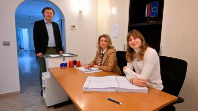 Na volišču na Generalnem konzulatu v Trstu (FOTODAMJ@N)