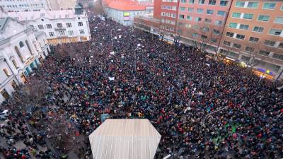 Množična protivladna demonstracija v Bratislavi po umoru (februarja 2018) novinarja Jana Kuciaka