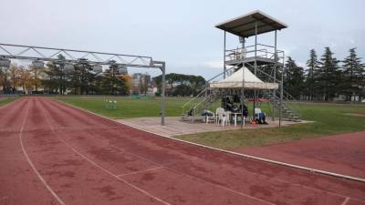 Atletska steza na stadionu na Rojcah (BUMBACA)