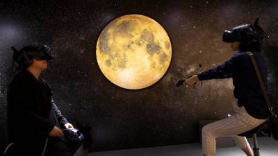 Luna je protagonistka tudi sodobnih aplikacij za virtualno resničnost (AP, fotografija je simbolična)