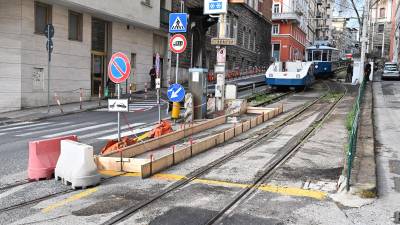 Kanalizacijo bodo začeli urejati v spodnjem delu Ulice Commerciale (FotoDamj@n)
