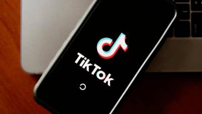 Avstrijski državni uradniki in zvezni politiki si bodo morali s službenih naprav izbrisati aplikacijo TikTok (ANSA)