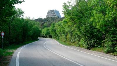 Cesta, ki pelje od Naselja sv. Nazarija do svetišča na Vejni (FOTODAMJ@N)