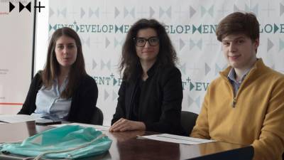 Predstavitev pobude v SSG so v imenu organizatorjev vodili (z leve) Neža Kravos, Jasmin Kovic in Danjel Peteani